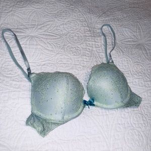 Victoria’s Secret Bombshell bra 32AA Green Lace